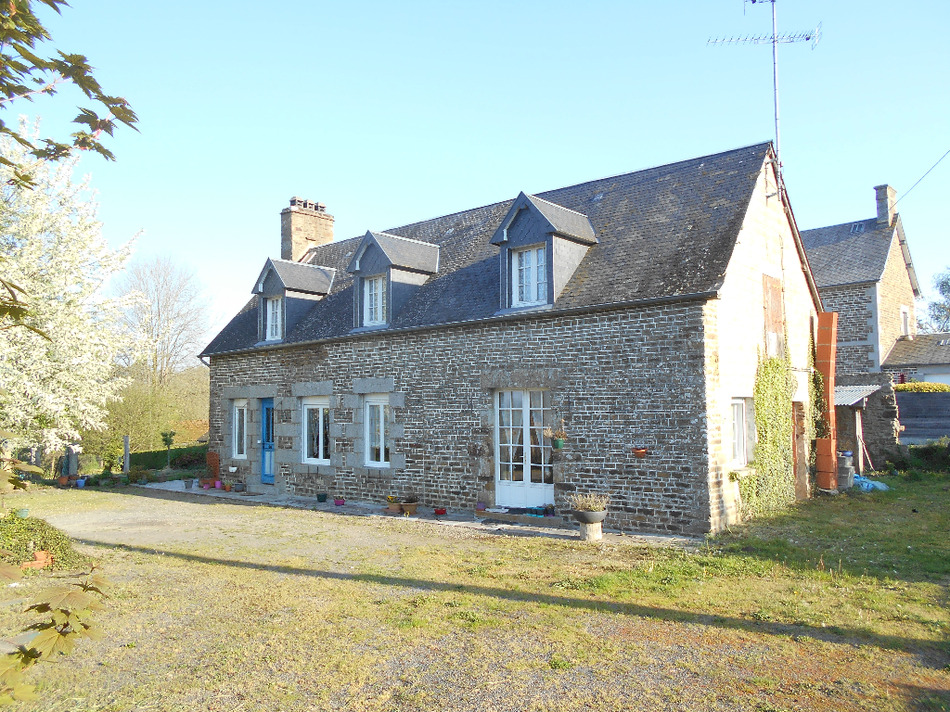 French Property for Sale: House (near ISIGNY LE BUAT) in Manche, Normandy